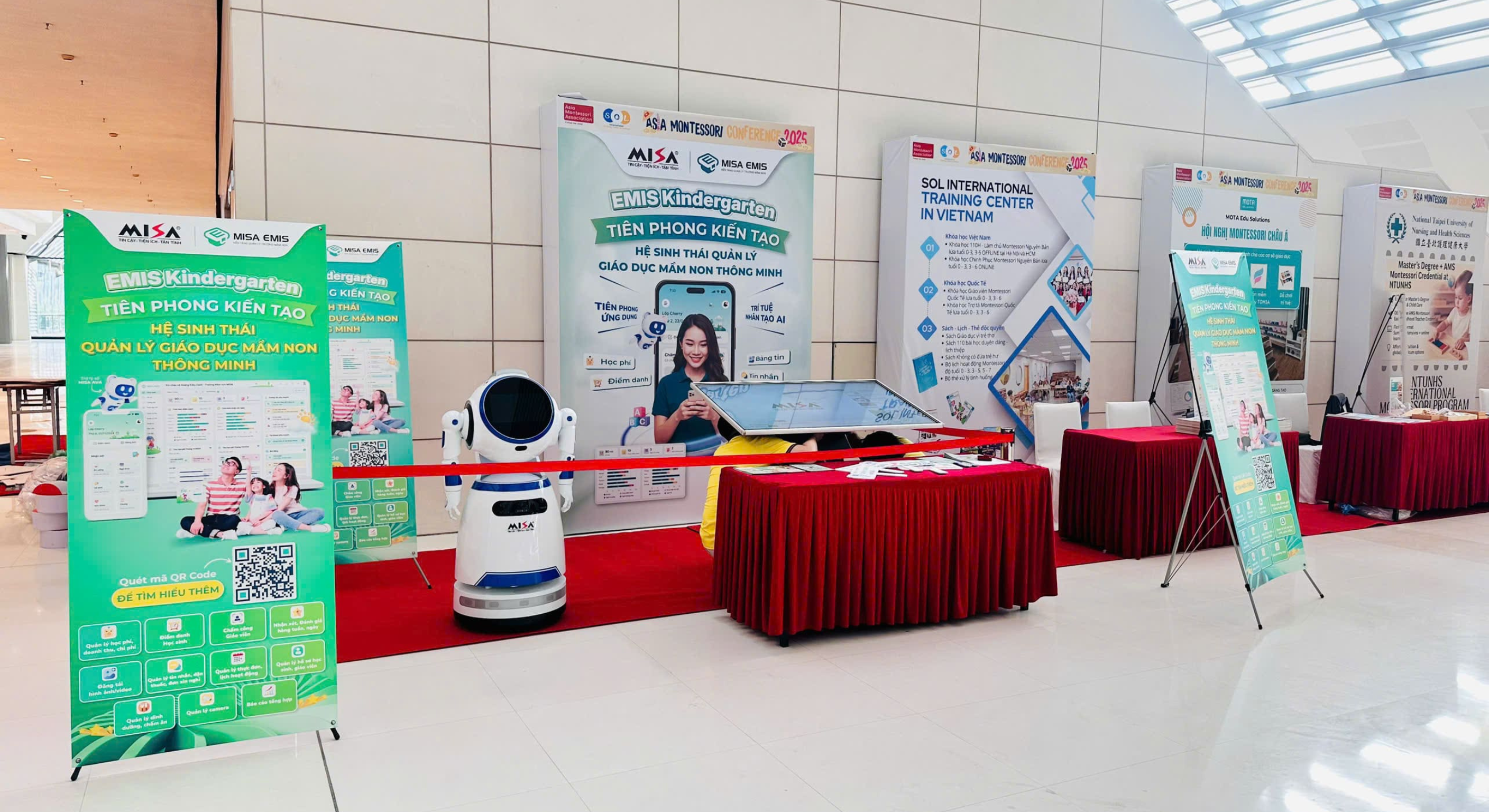 misa-emis-kindergarten-dong-hanh-cung-hoi-nghi-montessori-chau-a-lan-thu-11-tai-viet-nam